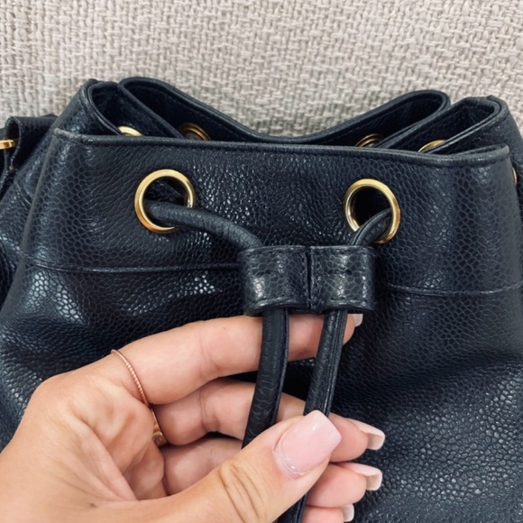 Chanel Caviar leather bucket bag 24K gold plated CC - Picture 12 of 16